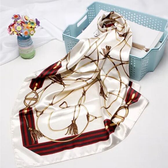 Chain Scarf Vintage Style Satin Cream Scarf Bandana - Picture 10 of 10